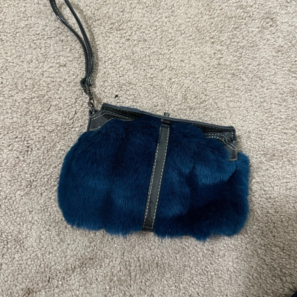 Sondra Roberts SR² Navy Faux Fur & Patent Leather Wristlet